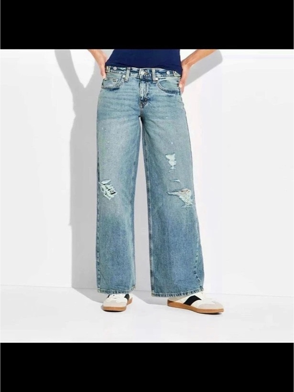 Wide Leg Jeans Distressed in Blue Waist 10 NWT Low Rise